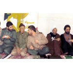 اکبر آقابابایی در کنار شهید کاظمی | منبع: خبرگزاری دفاع مقدس