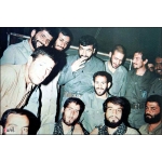 سیدمحمدرضا دستواره در کنار شهید عباس کریمی و محسن رضایی و رحیم صفوی | منبع: مشرق نیوز