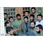 سیدمحمدرضا دستواره در کنار شهید عباس کریمی | منبع: مشرق نیوز