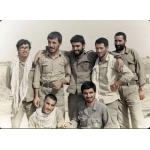 احمد کریمی در کنار رزمندگان