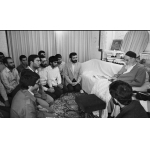 دیدار برخی از اعضای ستاد تبلیغات جنگ با امام خمینی (ره)
